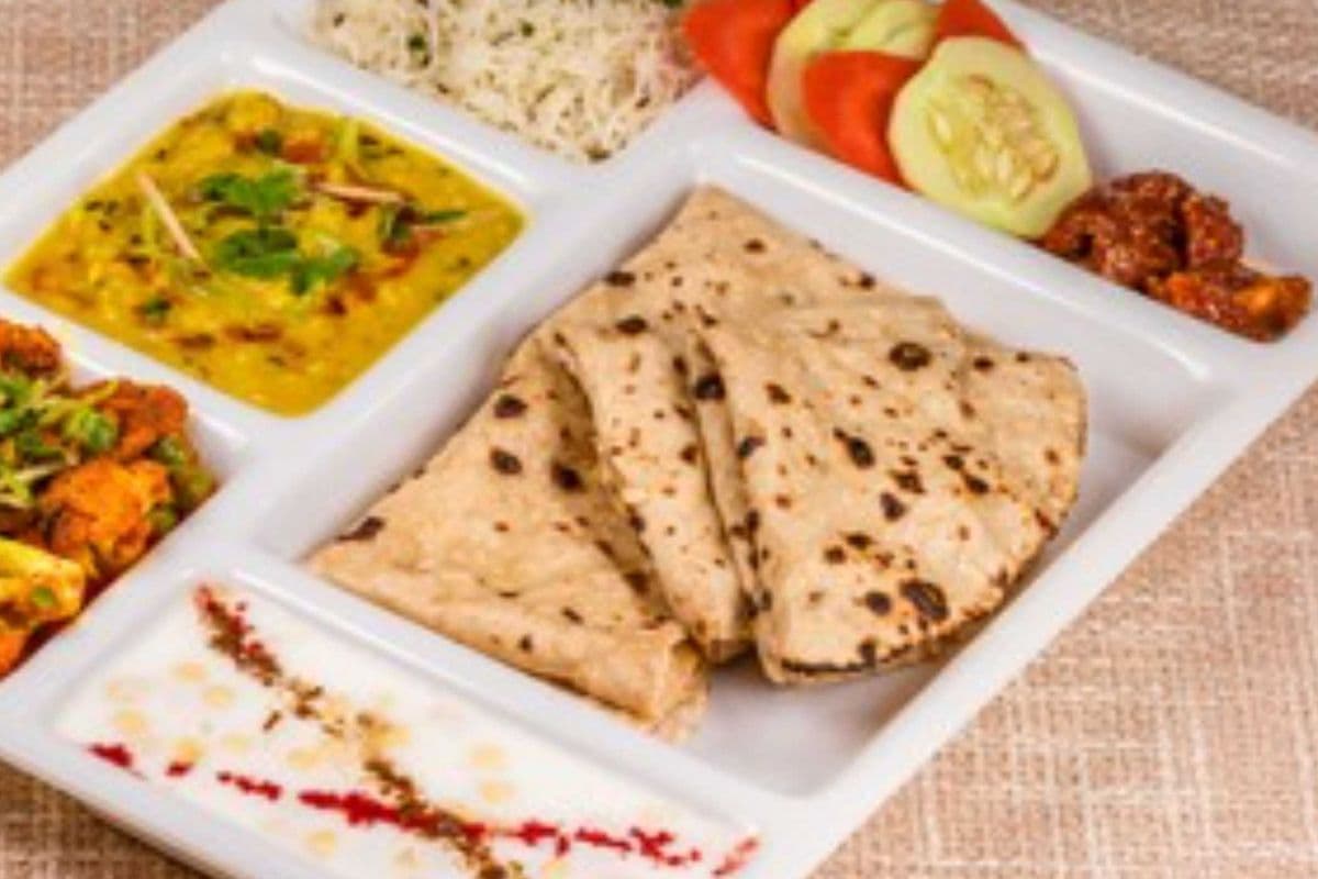 Non-Vegetarian Lunch Thali With 1 Butter Naan