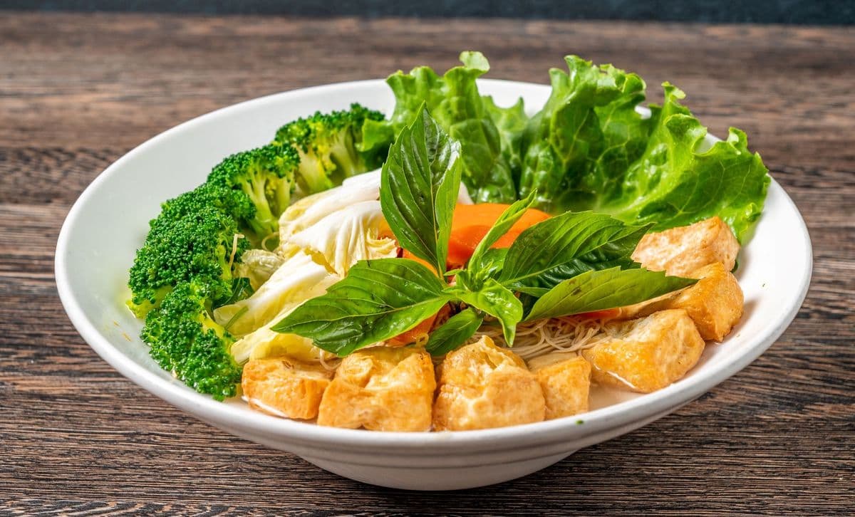 VEG4. Veggie Egg Noodle Soup - OO