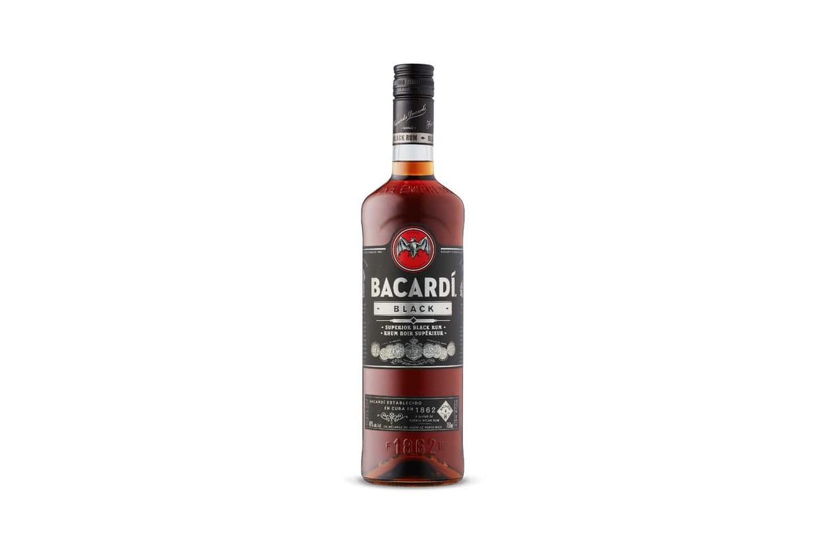 Bacardi Black Rum 750ml (1 x 750 ml)