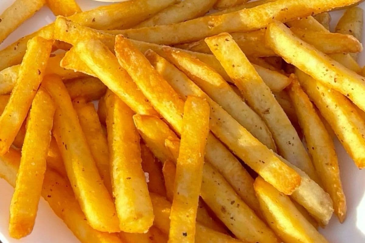 Classic Seasoned Fries (Medium Size)