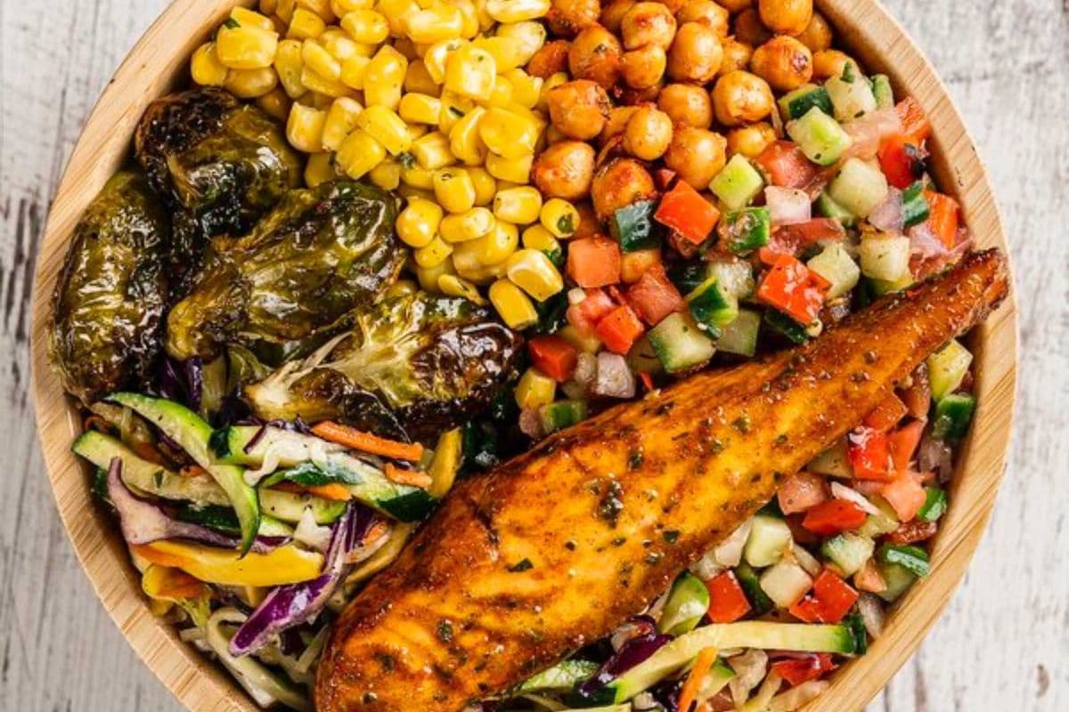 GRAIN BOWL+ROASTED SALMON