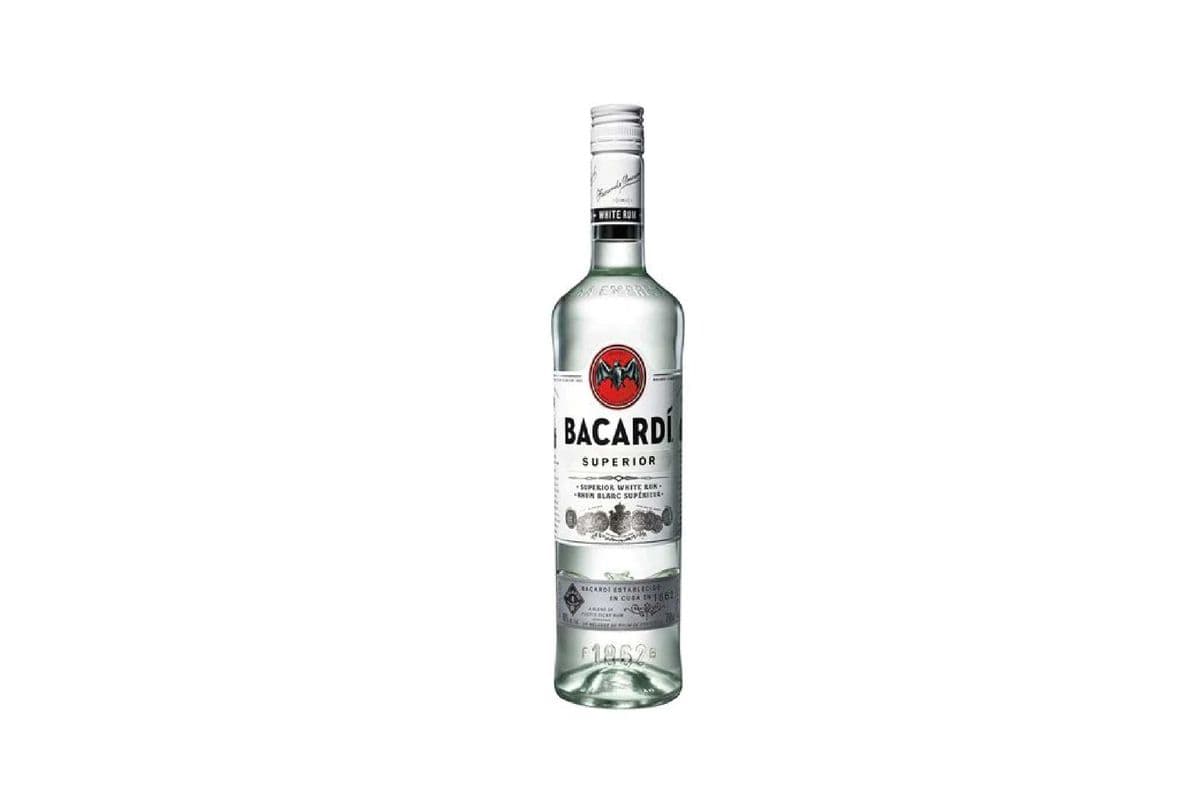 Bacardi White (1 x 750 ml)