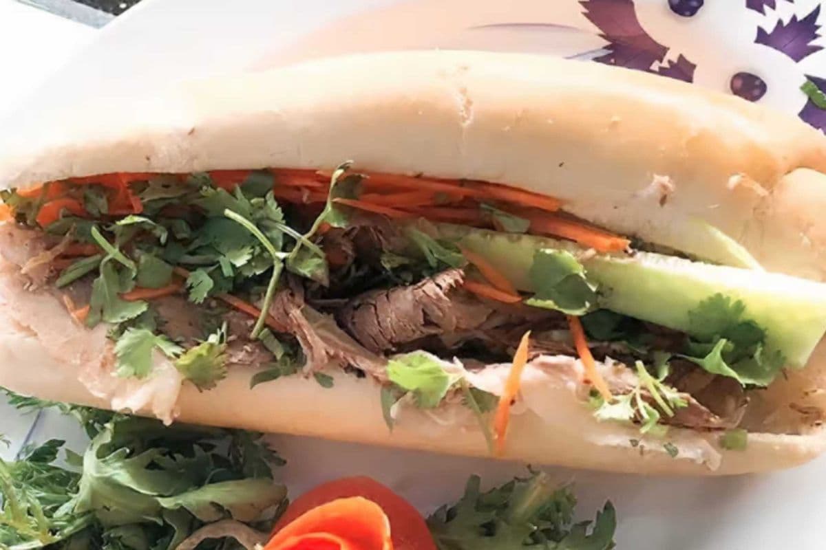 94. Banh Mi Dac Biet