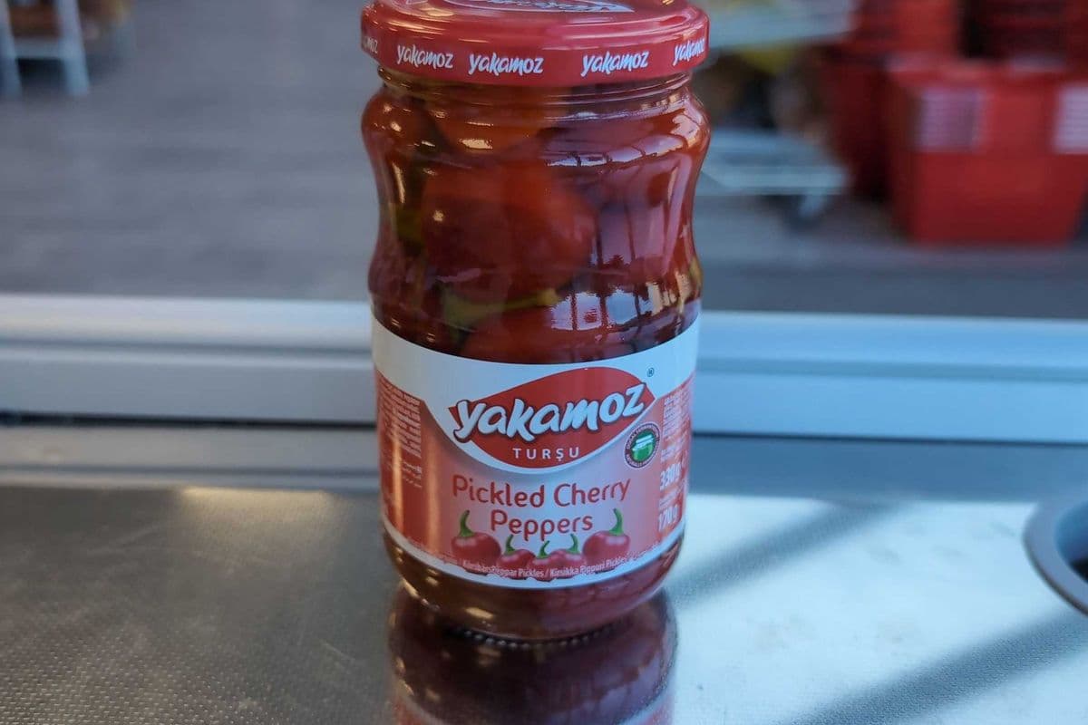YAKAMOZ Kiraz BIBER TURSUSU Pickled Cherry Peppers 370ml