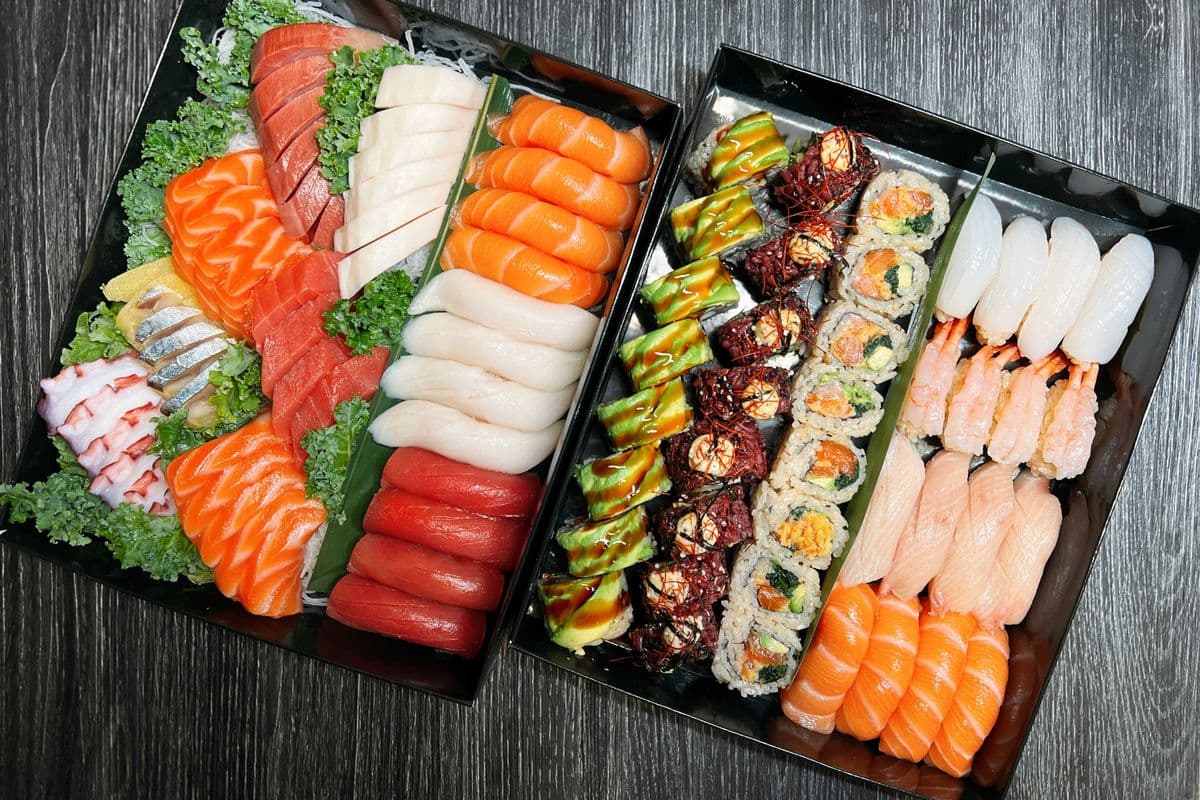 V7 Vintage Sushi, Sashimi & Roll 90 pcs (Best for Party)