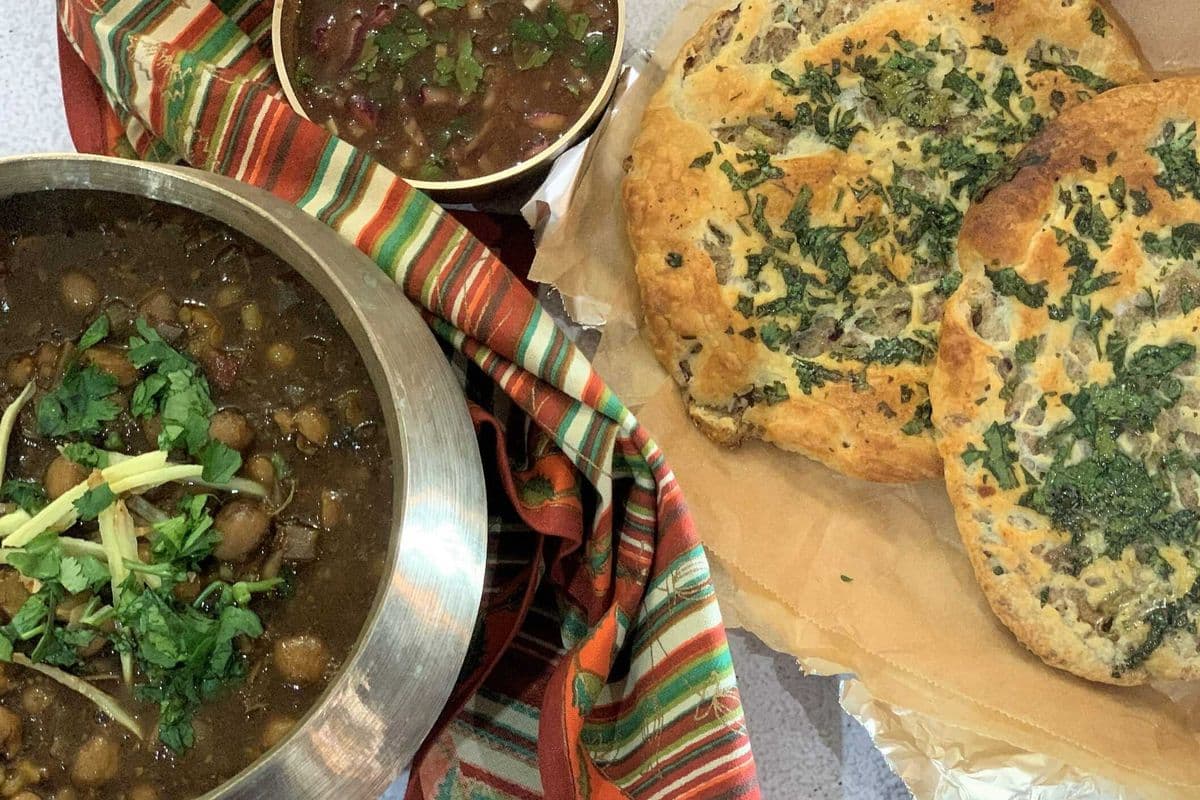 Amritisari Kulcha & Chole (Pickle & Raita)