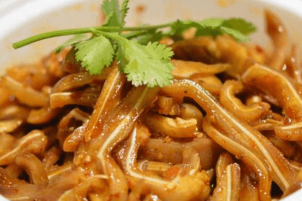 10. Spicy Pig Ear 麻辣耳絲