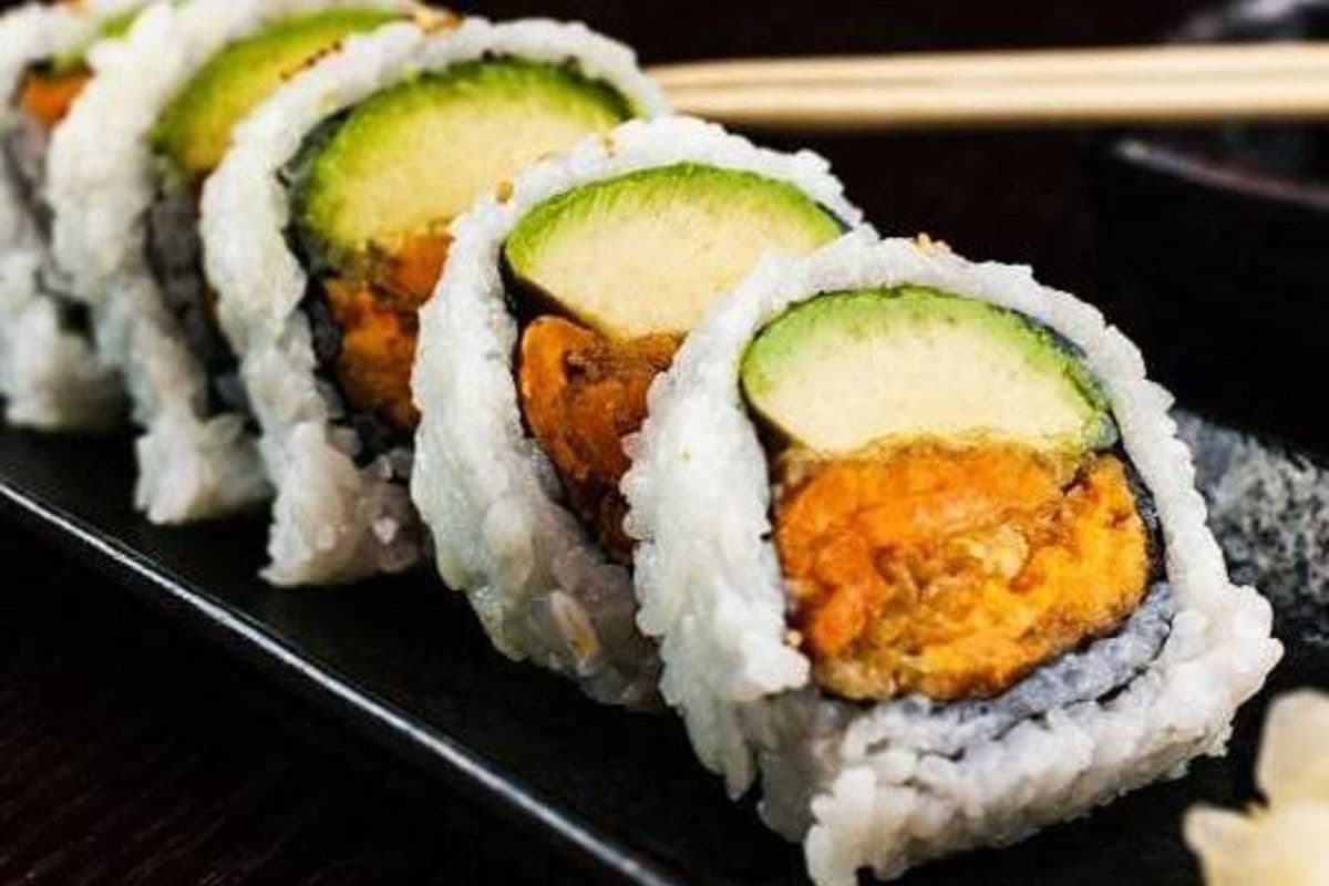 Yam and Avocado Roll (8 pcs)