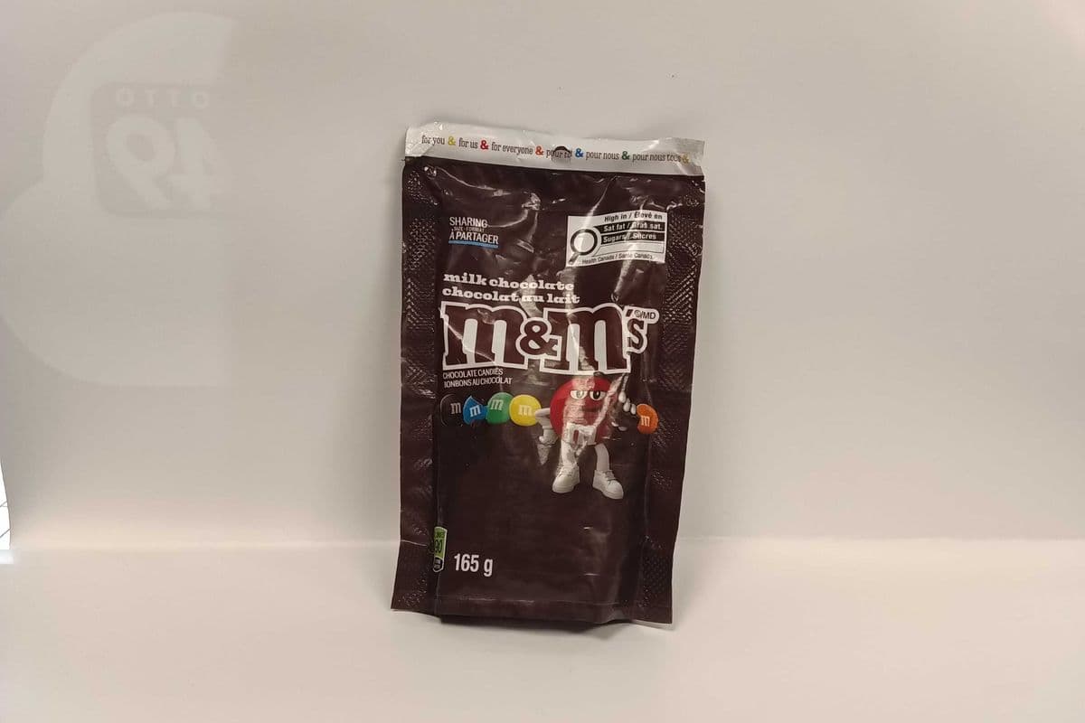 M&M's Milk Chocolate Candies (165g)