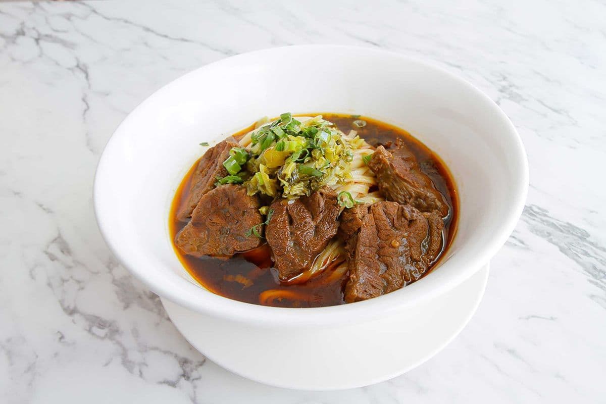 Mild Spicy Braised Beef Noodle Soup紅燒牛肉麵