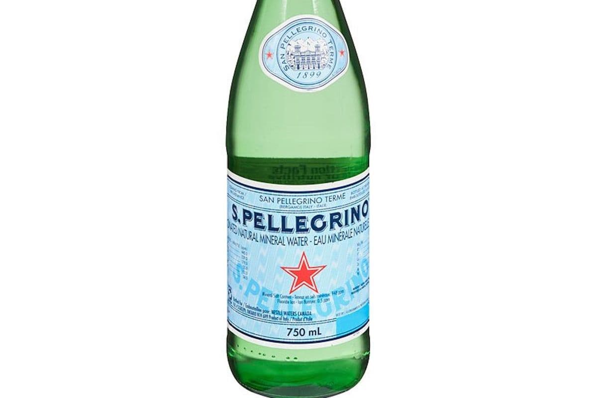 San Pellegrino Carbonated Mineral Water (500 ml)