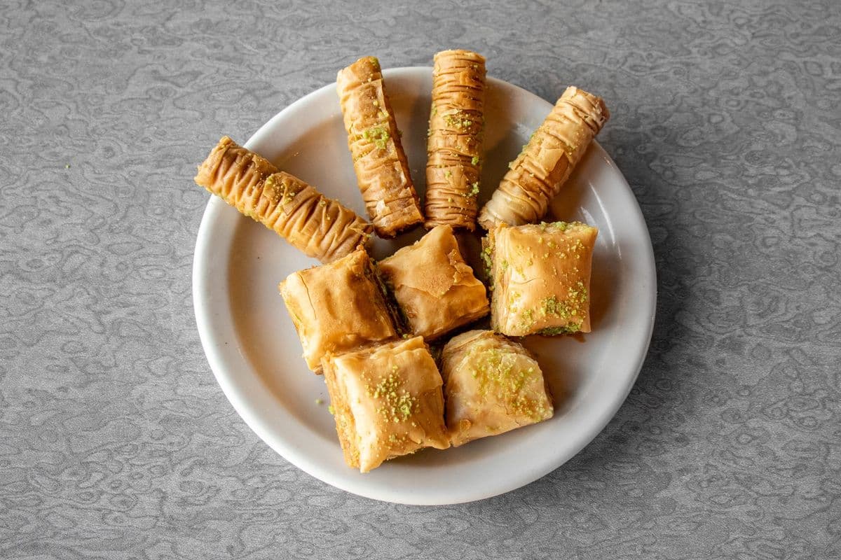 Baklava (NOT Gluten Friendly) (3 nice size pcs)
