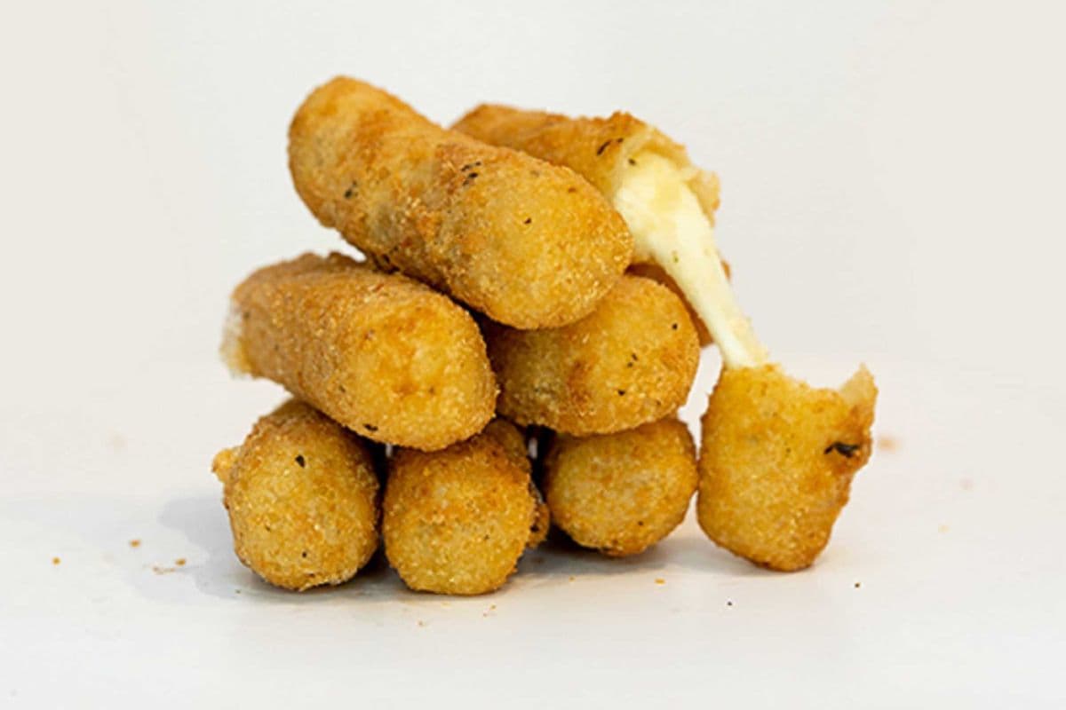 Mozzarella Cheese Sticks (8 pcs)