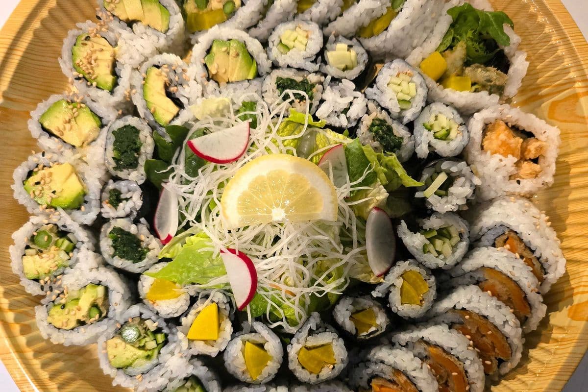 Party Tray D (Veggie roll Tray)