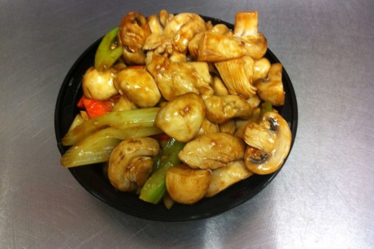 Chicken with Mushroom 鸡蘑菇