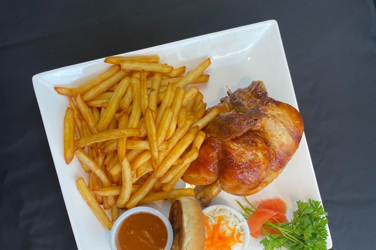1. Repas poulet entier / Whole Chicken Meal