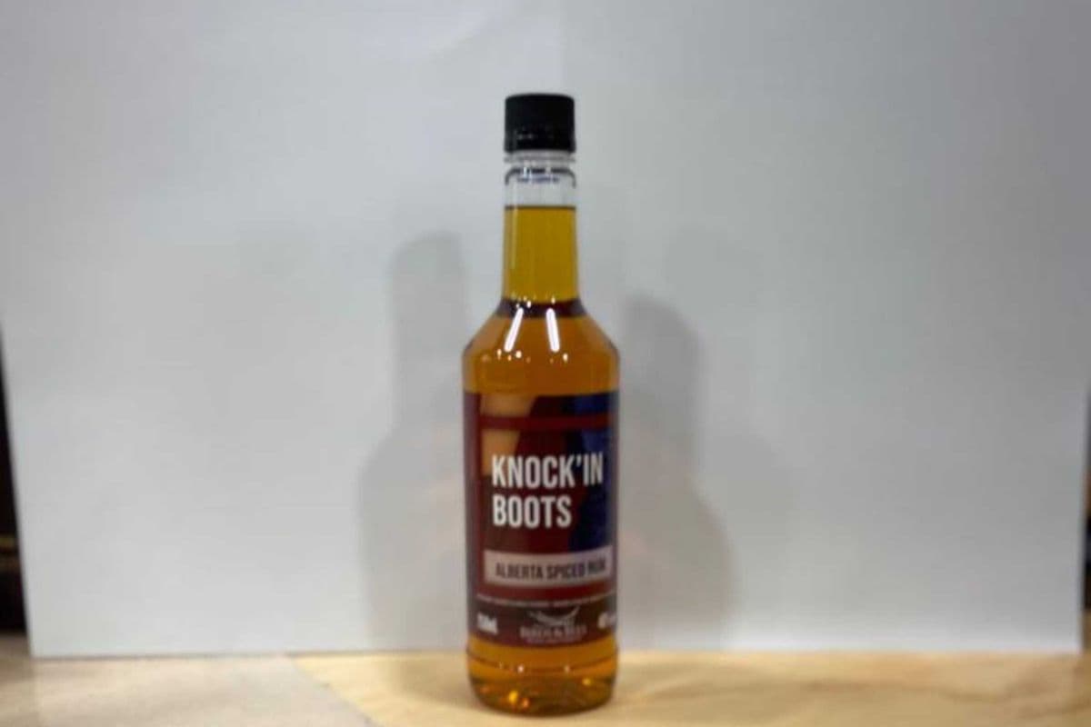 KNOCK IN BOOTS SPICED RUM 750 ML (1 x 750 ML)
