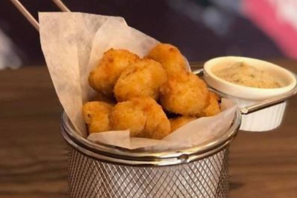 E13. Chicken Ball Balls 脆炸粒粒雞