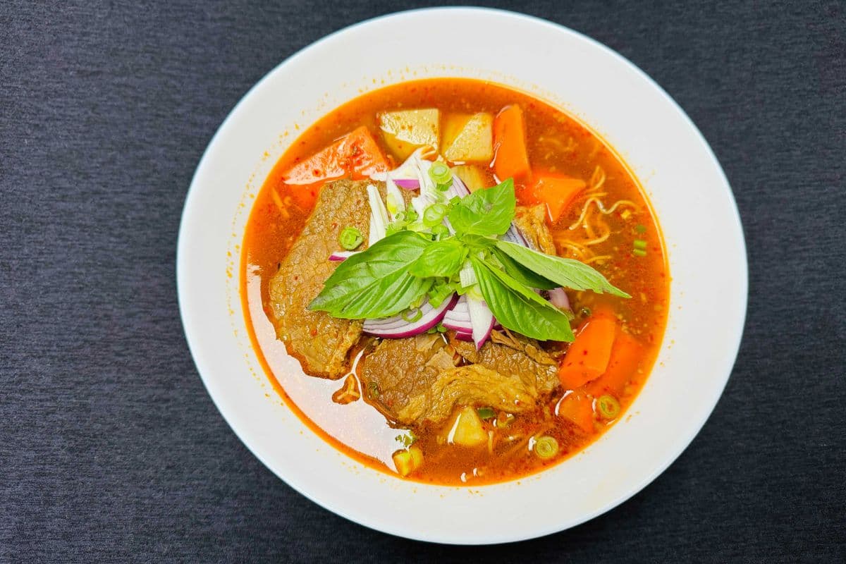 32. Beef Stew Noodle Soup (Phở Bò Kho)