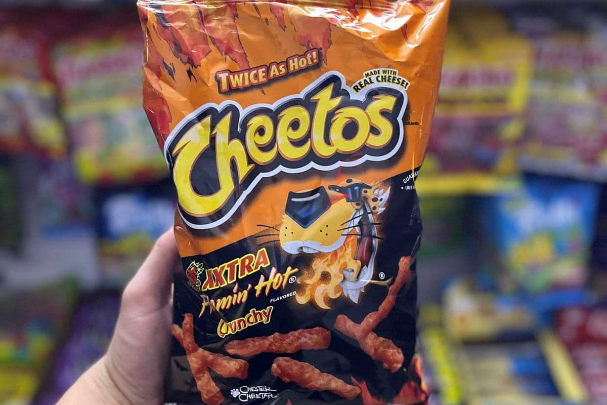 (USA) CHEETOS XXTRA FLAMIN' HOT - 8.5OZ