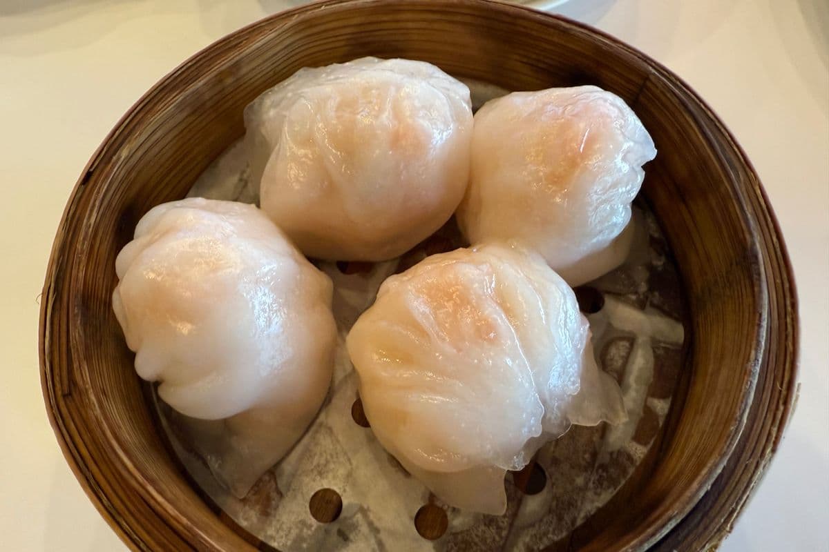 A03 Steam Prawn Dumplings 水晶蝦餃皇