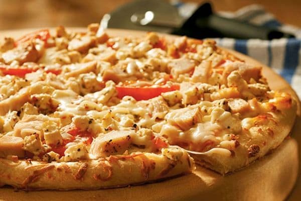 14" Large Shawarma Chicken Pizza with One Creamy Garlic Dip