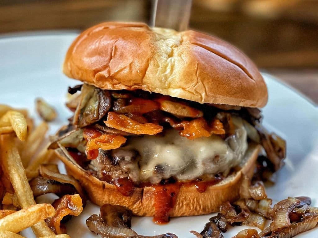 CHEESE SHROOM BURGER