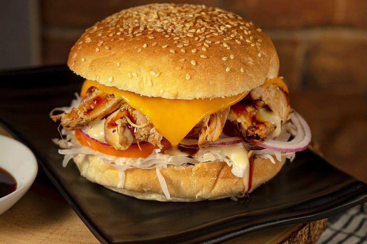 Burger with Braised Chicken