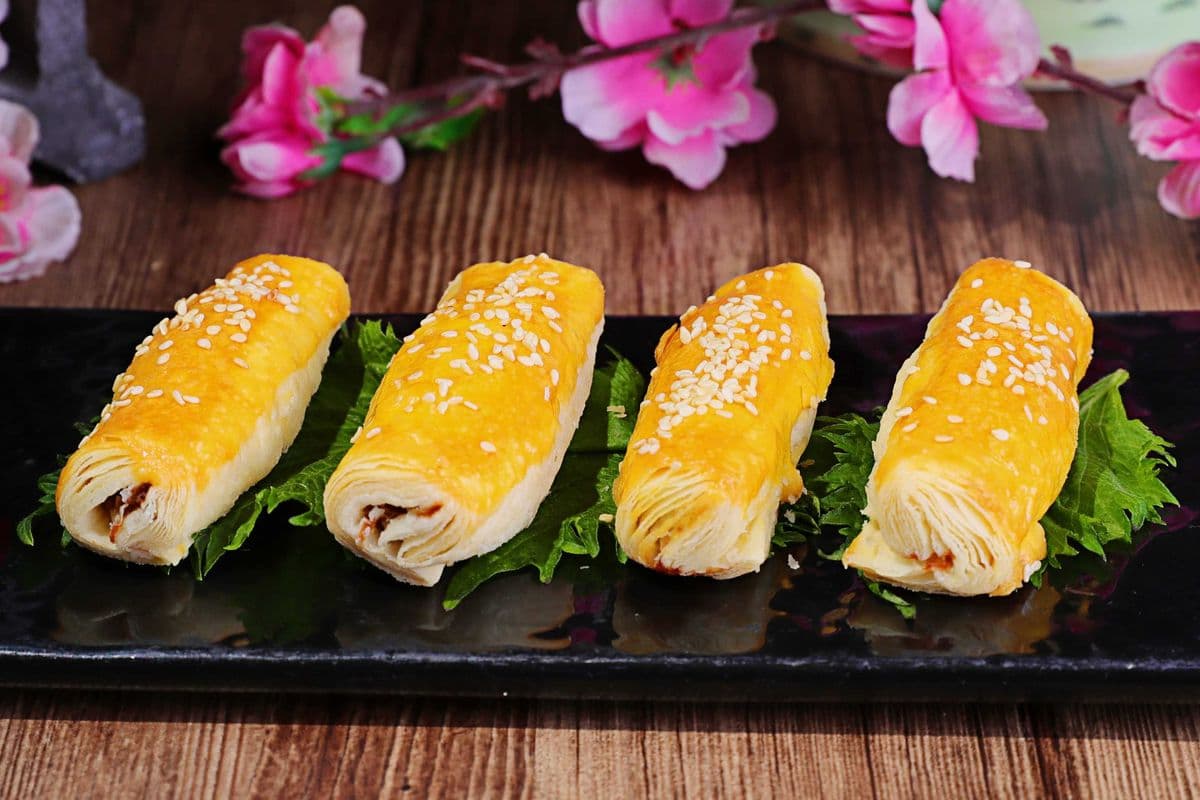 225. Baked BBQ Pork Puff Pastry (蜜汁叉燒酥)/3 pcs