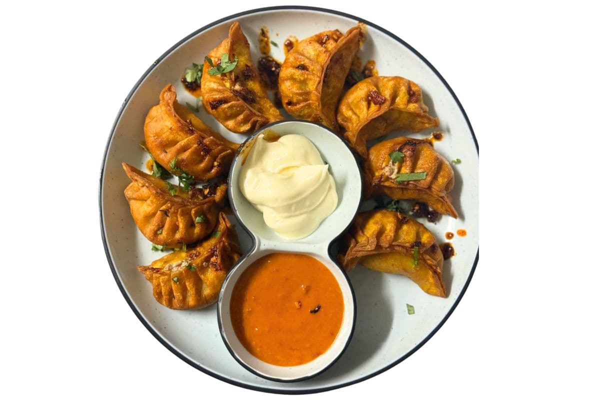 Fried Chicken Momos (8 Pcs)