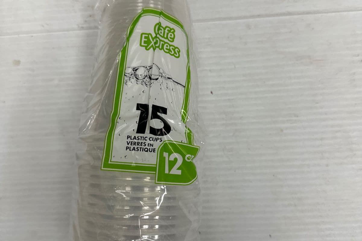 Cafe Express 15 Plastic Cups (12oz)
