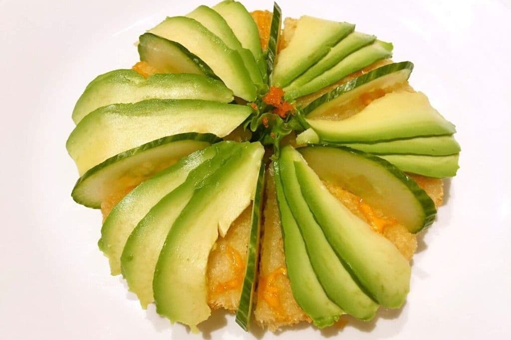A10 Avocado Sushi Pizza (6 pcs)