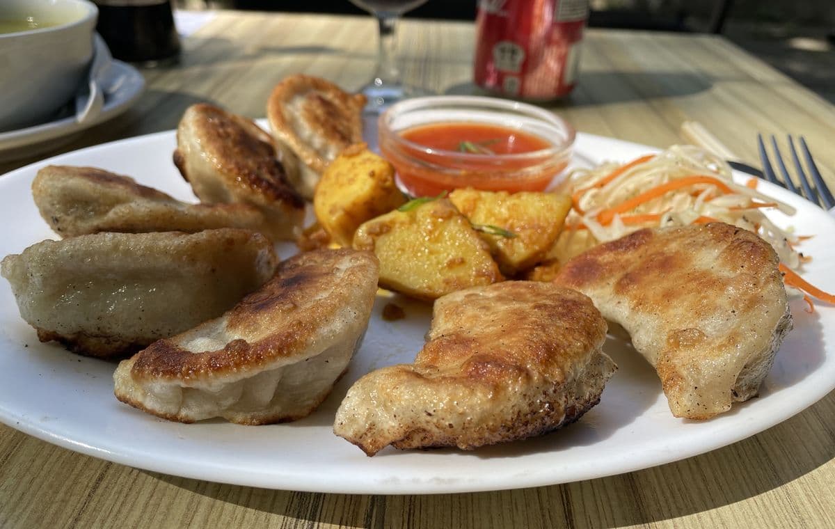 Momos au boeuf frits (7 mcx) / Fried Beef Momos (7 pcs)