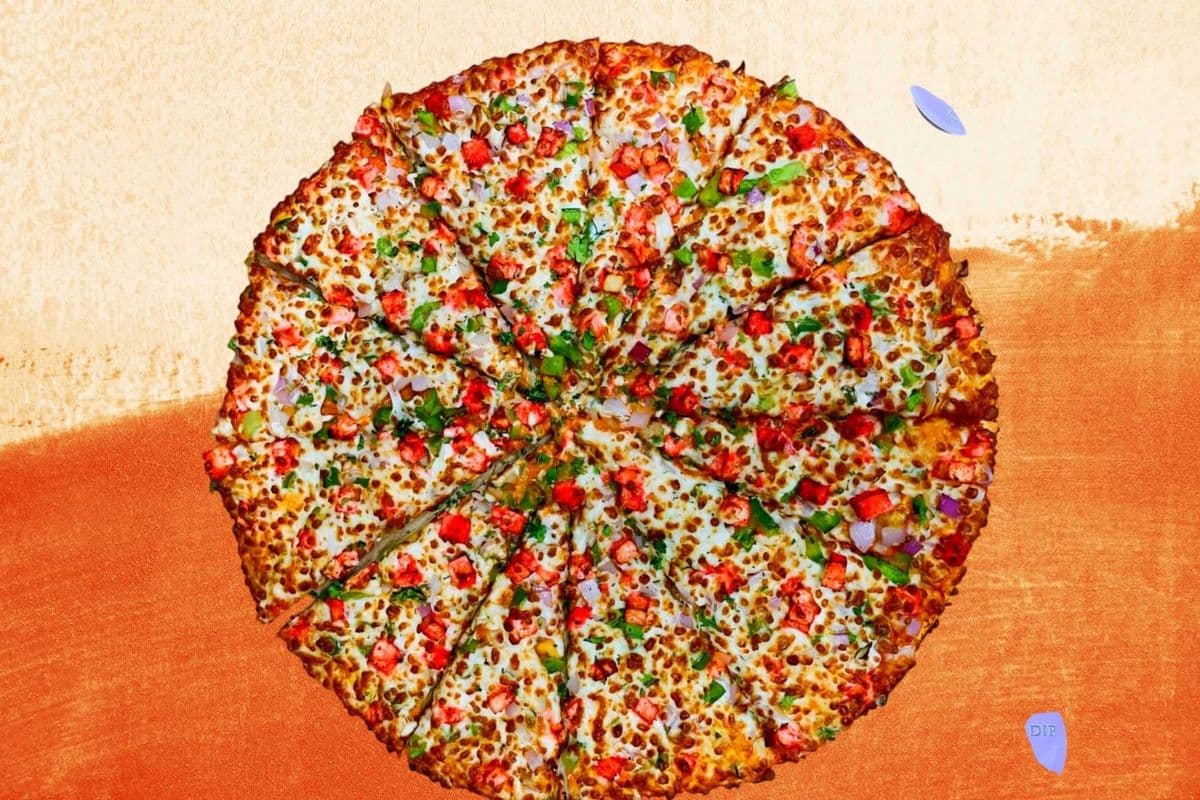 Tandoori Paneer Pizza (5 Toppings and 1 Free Dip)