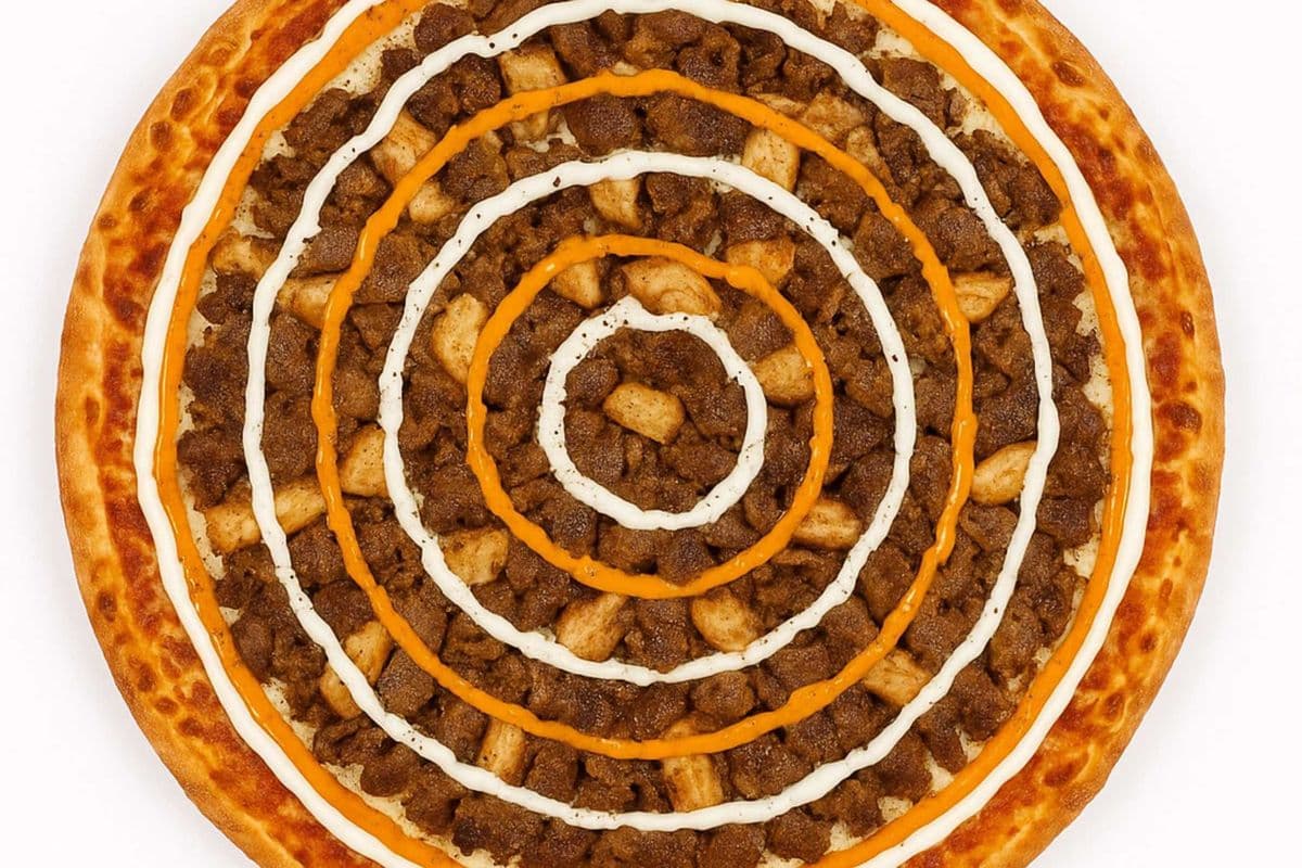 Chicken and Beef Mixed Shawarma Pizza