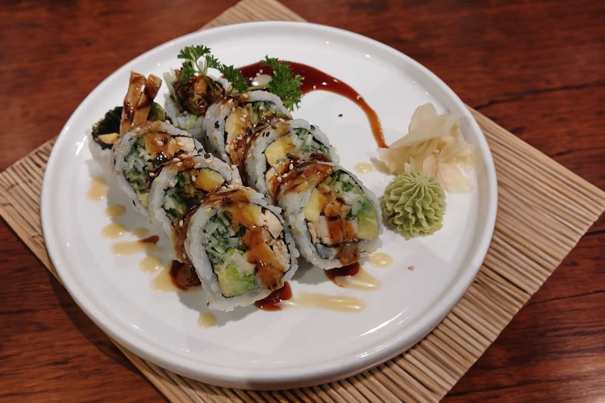 Chicken Teri Roll (8 pcs)