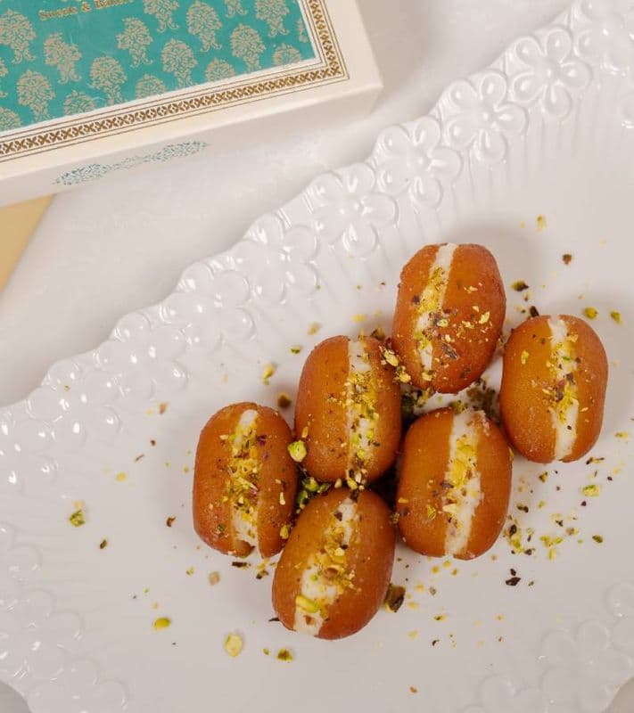 Dilbahar (Filled Gulab Jamun) 1 Lb