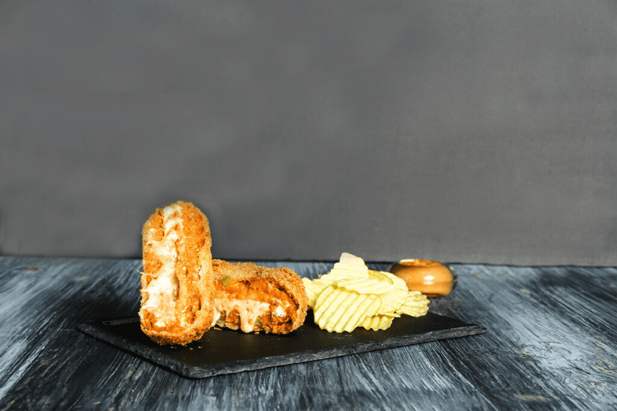 Ulta-Pulta Cheesy Burger