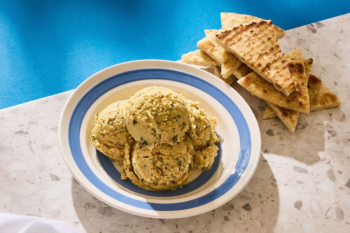 Shareable Hummus and Pita