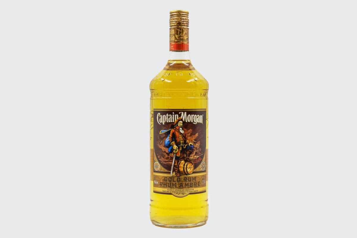 **CAPTAIN MORGAN GOLD**(SAVE $3) (1 x 1.14l)