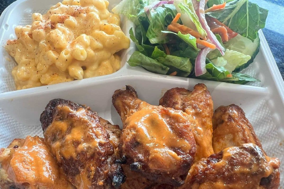 1lb Wings w/ 2 Sides