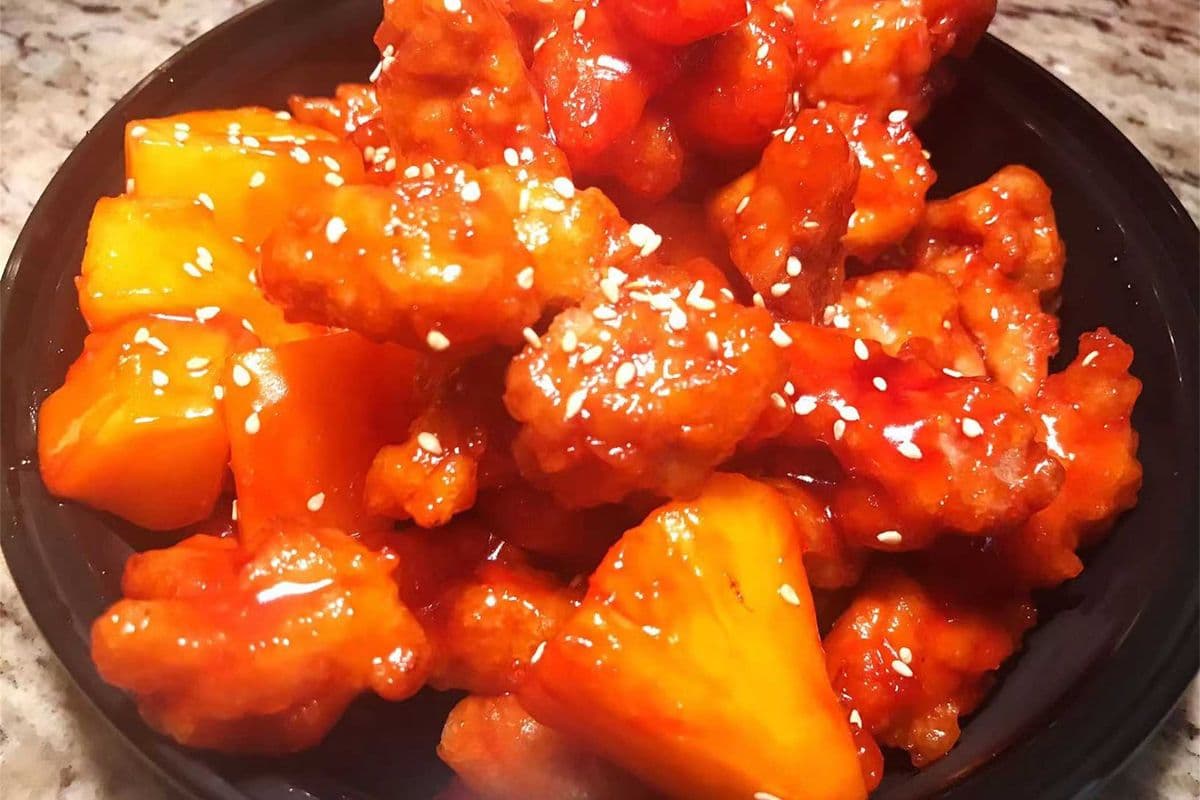 2. Sweet-and-Sour Chicken 菠萝咕噜肉