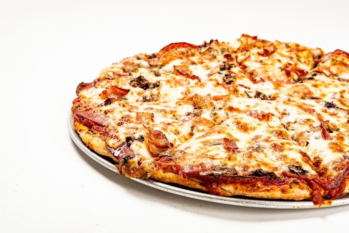 15" Hal and Joe Pizza