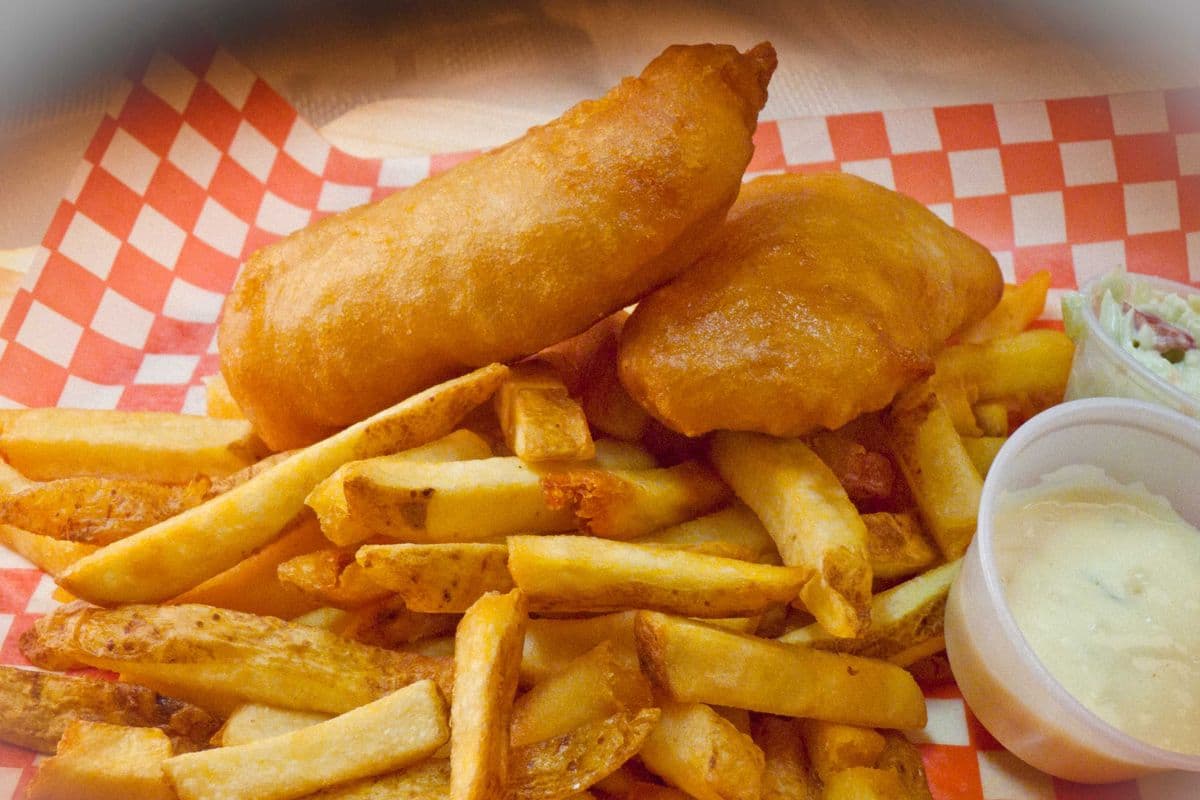 Fish (2 pcs) and Fries