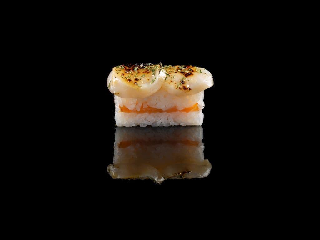 Torched Scallop Oshizushi (8 Pcs)