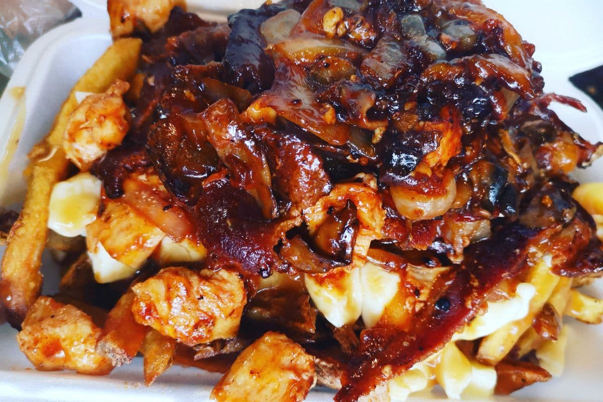 Chicken N' Bacon Poutine