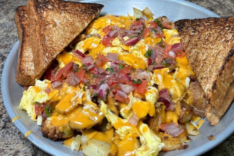 Eggs Benny Skillet