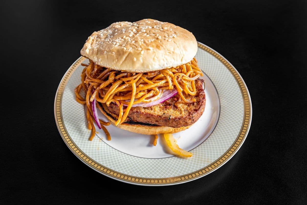 Red Chilli Noodle Burger