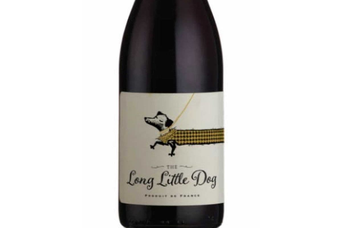 THE LONG LITTLE DOG RED (1 x 750)