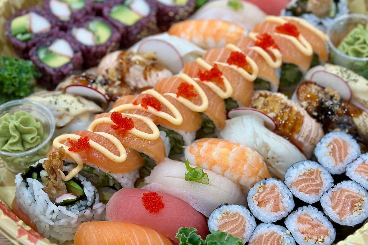 Small Sushi and Maki Tray (42pcs)
